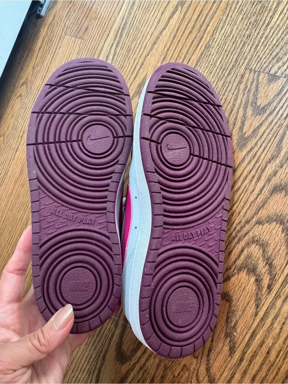 Nike Court Borough Low